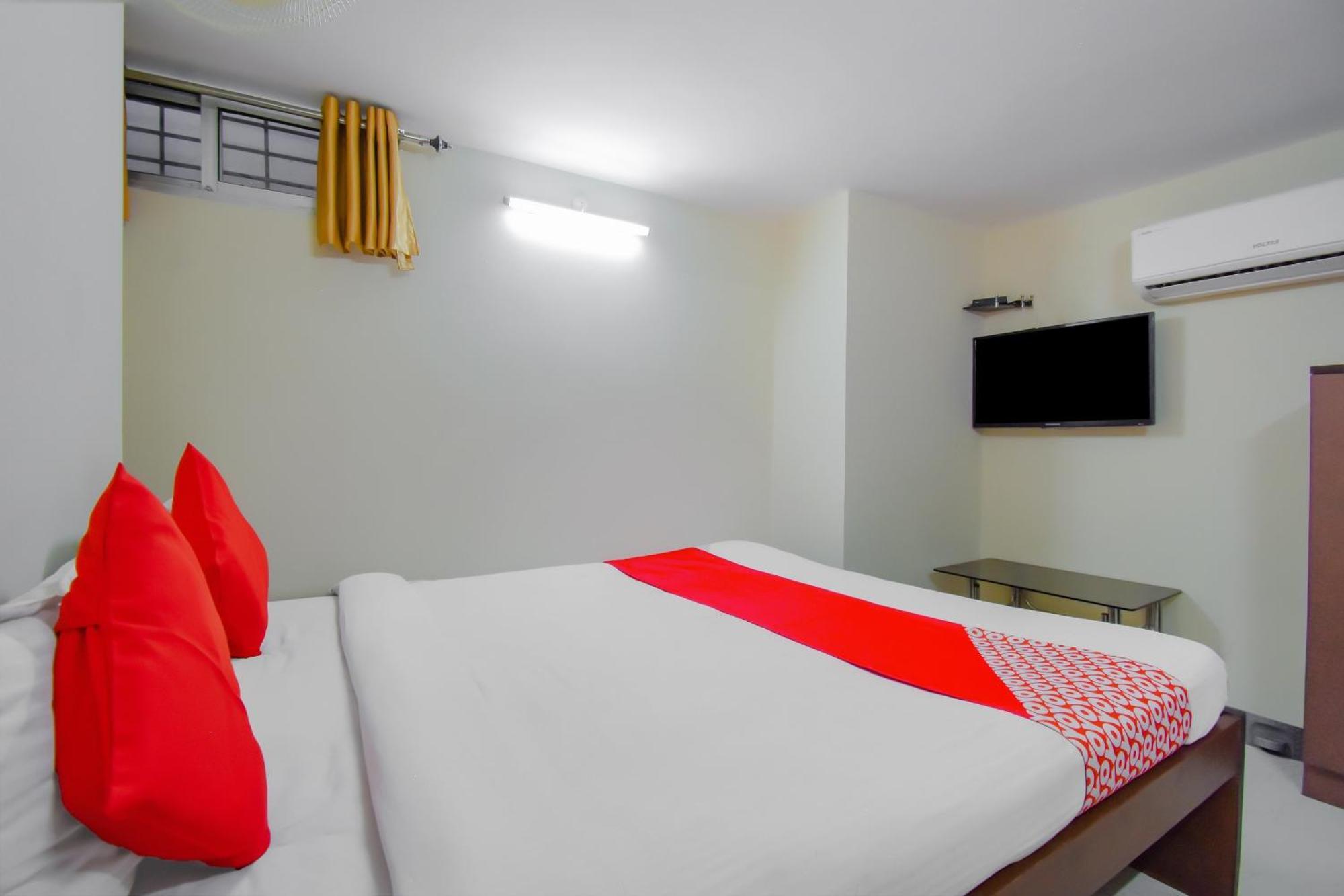 Hotel O Lindsay Inn Guest House Bara Bazar Экстерьер фото