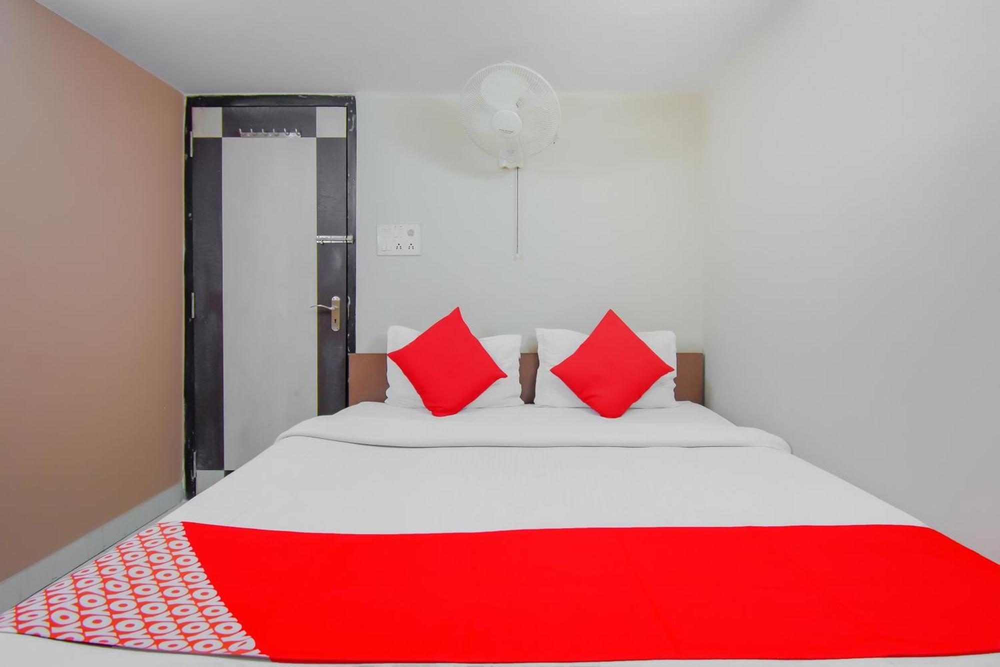 Hotel O Lindsay Inn Guest House Bara Bazar Экстерьер фото